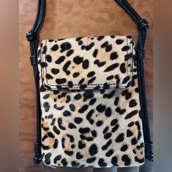 Dolce Vita Animal Print Haircalf Crossbody Bag. NWT - Picture 3 of 4